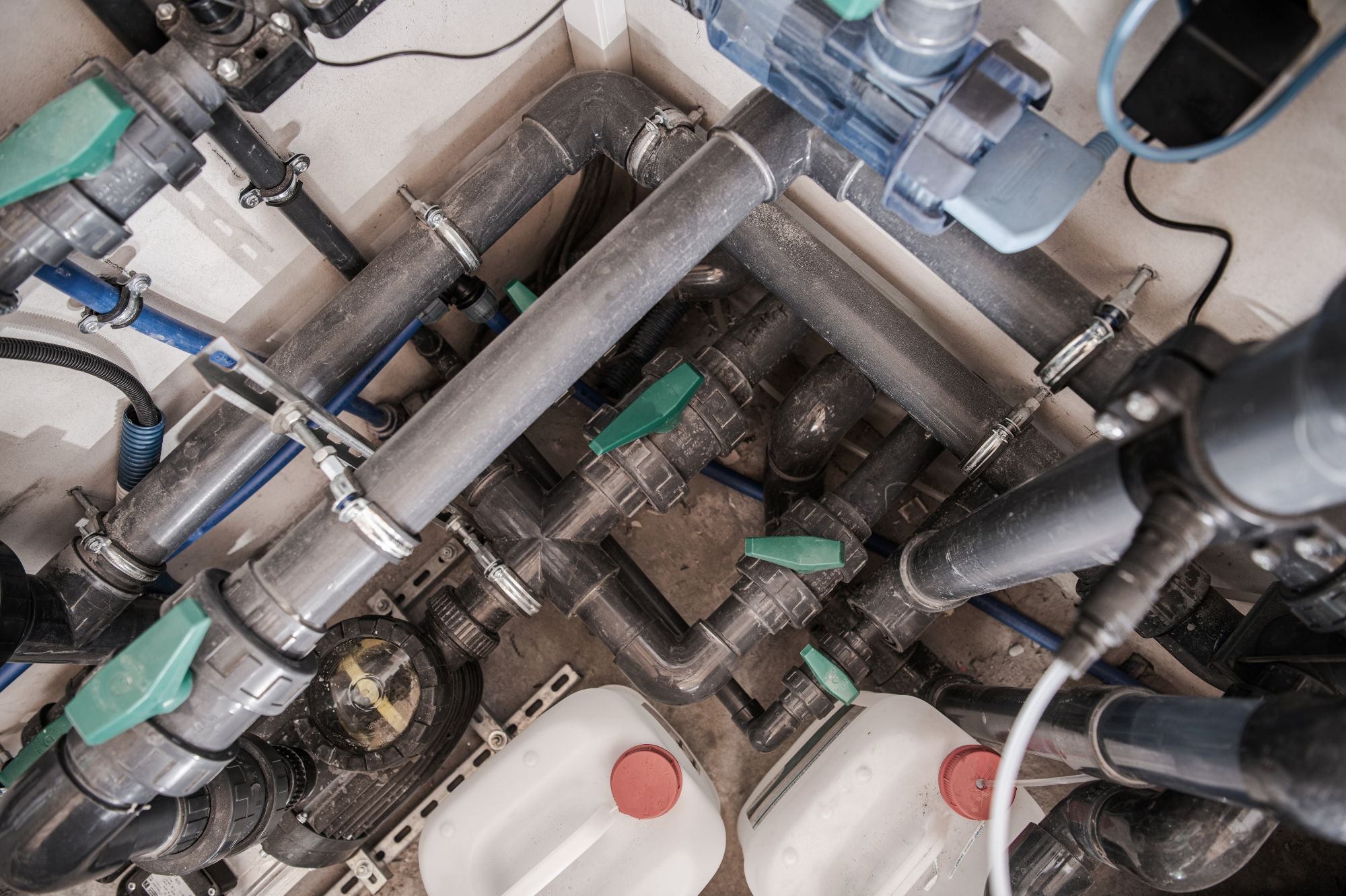 How to Seal a Drain Pipe